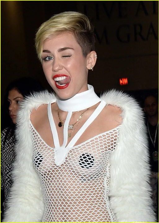 Miley Cyrus 22 Photos